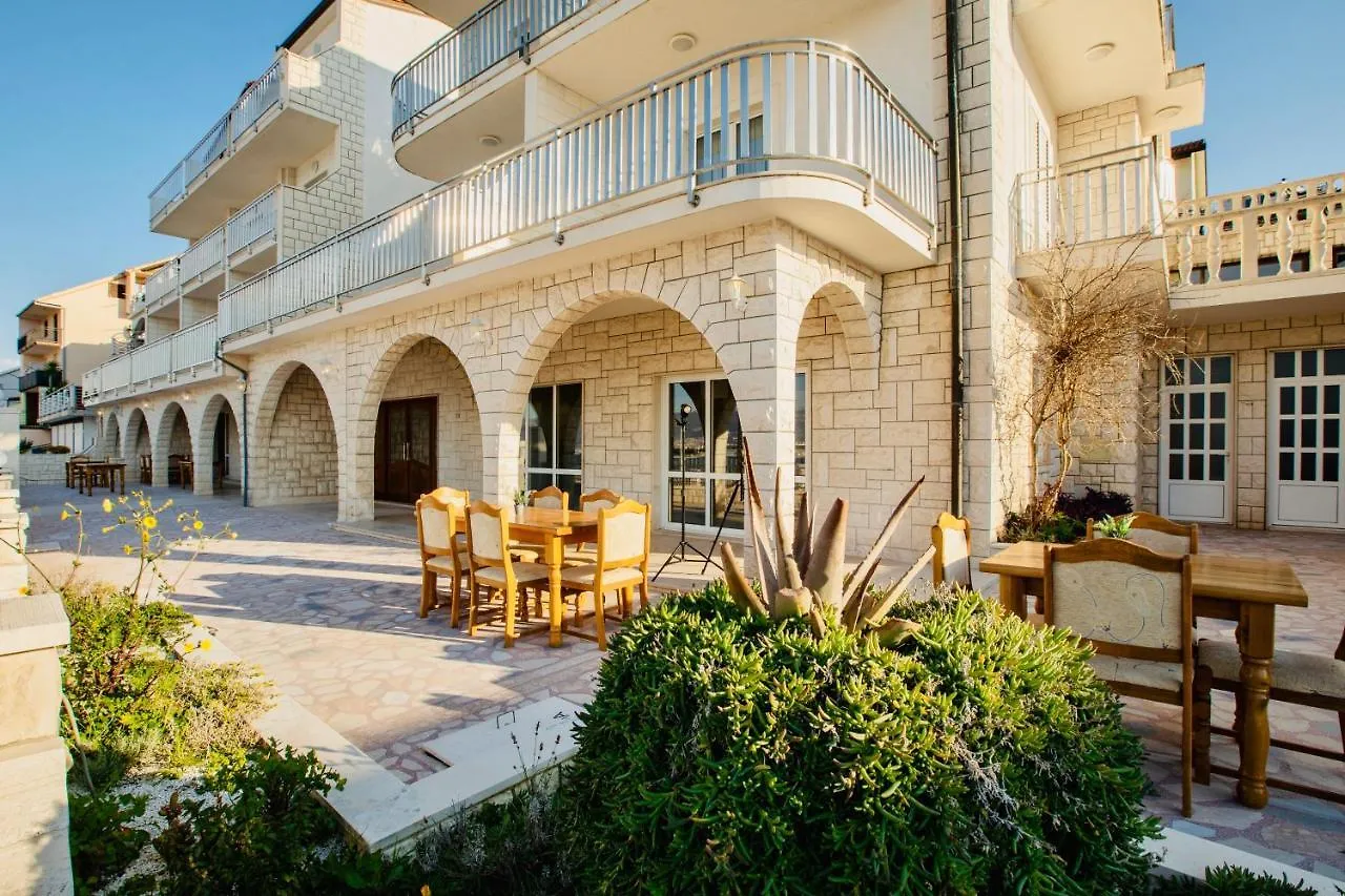 ***  Hotel Buenavista Beach House Trogir Kroatië