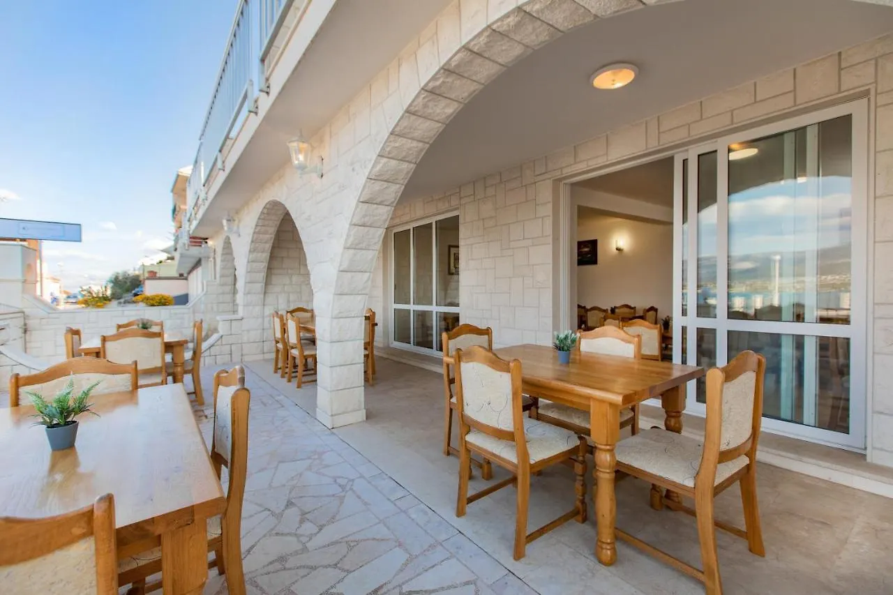 Hotel Buenavista Beach House Trogir Croatia
